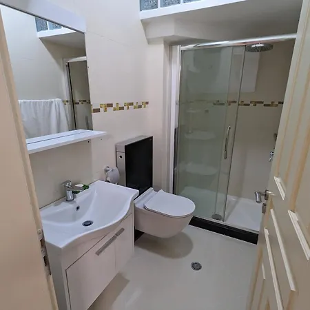 9-2b Apartment *